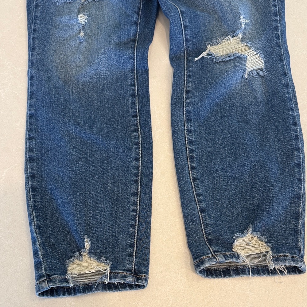 Judy Blue Woman’s Boyfriend Jeans - Picture 8 of 12